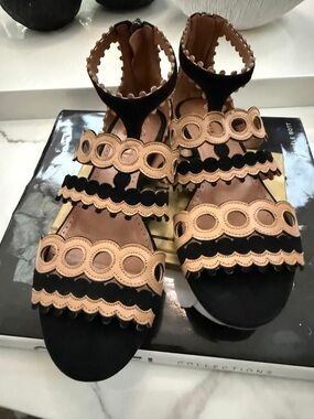 Women's Black and Beige Scalloped Strap Sandals